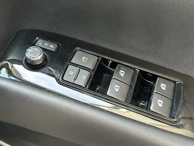 トヨタ アルファード S Cパッケージ 兵庫県 2019(令1)年 3.6万km ホワイトパールクリスタルシャイン アルパイン11インチメモリーナビ/（CD/DVD/BT/フルセグTV）/バックカメラ/12.8インチフリップダウンモニター/両側パワースライドドア/パワーバックドア/ハンドルヒーター/衝突軽減ブレーキ/レーンキーピングサポート/レーダークルーズコントロール/1列目/2列目パワーシート/前席シートヒーター/ベンチレーション/ETC/取扱説明書