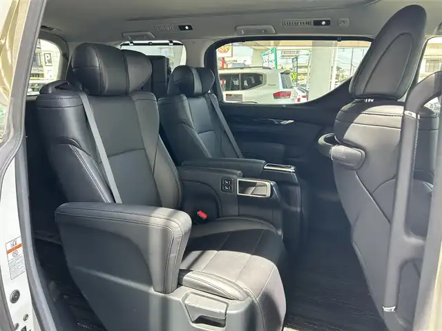 トヨタ アルファード S Cパッケージ 兵庫県 2019(令1)年 3.6万km ホワイトパールクリスタルシャイン アルパイン11インチメモリーナビ/（CD/DVD/BT/フルセグTV）/バックカメラ/12.8インチフリップダウンモニター/両側パワースライドドア/パワーバックドア/ハンドルヒーター/衝突軽減ブレーキ/レーンキーピングサポート/レーダークルーズコントロール/1列目/2列目パワーシート/前席シートヒーター/ベンチレーション/ETC/取扱説明書