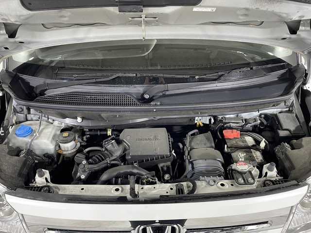 ホンダ Ｎ ＢＯＸ L ターボ 福岡県 2021(令3)年 2.2万km プラチナホワイトパール ・LEDヘッドライト/・コーナーセンサー/・ACC/・Bカメラ/・SDナビ/・シートヒーター（運転席・助手席）/・両側パワースライドドア/・パドルシフト/・レーンキープアシスト/・横滑り防止システム/・衝突軽減ブレーキシステム/・リアサンシェード