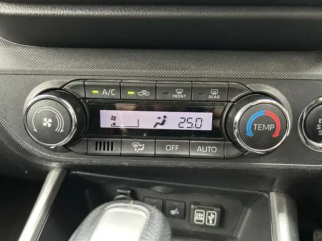 トヨタ ライズ Z 埼玉県 2020(令2)年 4.3万km シャイニングホワイトパール ワンオーナー/純正ディスプレイオーディオ(TV/AM/FM/BT/Apple CarPlay)/アダプティブクルーズコントロール/・車間制御/・低速制御/レーンキープコントロール/SMART STOP/ブラインドスポットモニター/リヤクロストラフィックアラート/パノラミックビューモニター/アダプティブドライビングビーム/ビルドインETC2.0/前後ドラレコ/全方位カメラ/プッシュスタート/スマートキー×2/前席ヒートシーター/純正フロアマット/純正ドアバイザー/純正アルミホイール/TRDフルエアロ/電動格納ミラー/後席エアバッグ/車両/ディスプレイオーディオ　取扱説明書/保証書