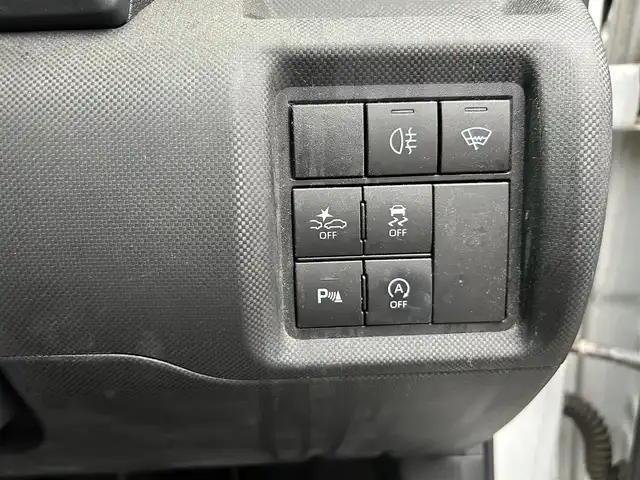 トヨタ ライズ Z 埼玉県 2020(令2)年 4.3万km シャイニングホワイトパール ワンオーナー/純正ディスプレイオーディオ(TV/AM/FM/BT/Apple CarPlay)/アダプティブクルーズコントロール/・車間制御/・低速制御/レーンキープコントロール/SMART STOP/ブラインドスポットモニター/リヤクロストラフィックアラート/パノラミックビューモニター/アダプティブドライビングビーム/ビルドインETC2.0/前後ドラレコ/全方位カメラ/プッシュスタート/スマートキー×2/前席ヒートシーター/純正フロアマット/純正ドアバイザー/純正アルミホイール/TRDフルエアロ/電動格納ミラー/後席エアバッグ/車両/ディスプレイオーディオ　取扱説明書/保証書
