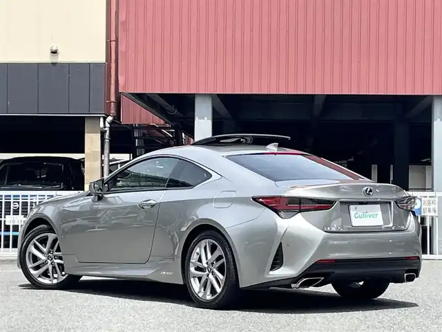 レクサス ＲＣ 300h バージョンL 神奈川県 2019(令1)年 3.2万km ソニックチタニウム ワンオーナー				/純正メーカーSDナビ/フルセグTV		/SD/CD/DVD/SDREC/BT		//USB/AUX		/バックカメラ　ビルトインETC【2.0】		/サンルーフ　レザーシート		/シートヒーター/ベンチレーター		/フロントパワーシート【運転席メモリー付】	/レーンディパーチャーアラート	/ブラインドスポットアシスト	/プリクラッシュセーフティー		/レーダークルーズコントロール			/オートマチックハイビーム	/コーナーセンサー　LEDヘッドライト				/ハンドルヒーター	純正18AW	/保証書　取説　ナビ取説/純正エンジンスターター/スマートキー×2 カードキー×1