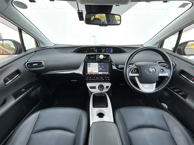 トヨタ プリウス A ツーリングセレクション 愛媛県 2016(平28)年 8.5万km エモーショナルレッド フルセグTV/BSM/レザーシート/シートヒーター/オートライト/オートハイビーム/フォグランプ/パーキングアシスト/ETC/LED/Bカメラ/コーナーセンサー前後/クルーズコントロール/純正フロアマット/純正17AW/横滑り防止装置/スマートキー/Bluetooth/プッシュスタート