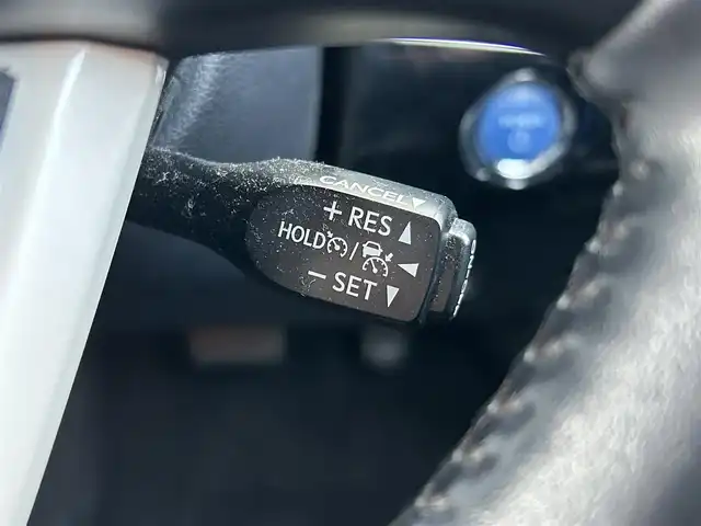 トヨタ プリウス A ツーリングセレクション 愛媛県 2016(平28)年 8.5万km エモーショナルレッド フルセグTV/BSM/レザーシート/シートヒーター/オートライト/オートハイビーム/フォグランプ/パーキングアシスト/ETC/LED/Bカメラ/コーナーセンサー前後/クルーズコントロール/純正フロアマット/純正17AW/横滑り防止装置/スマートキー/Bluetooth/プッシュスタート
