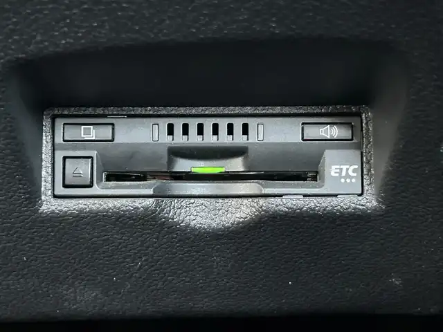 トヨタ プリウス A ツーリングセレクション 愛媛県 2016(平28)年 8.5万km エモーショナルレッド フルセグTV/BSM/レザーシート/シートヒーター/オートライト/オートハイビーム/フォグランプ/パーキングアシスト/ETC/LED/Bカメラ/コーナーセンサー前後/クルーズコントロール/純正フロアマット/純正17AW/横滑り防止装置/スマートキー/Bluetooth/プッシュスタート