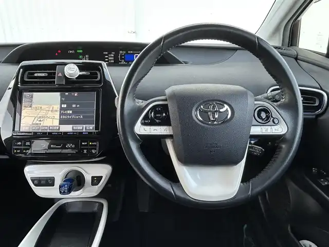 トヨタ プリウス A ツーリングセレクション 愛媛県 2016(平28)年 8.5万km エモーショナルレッド フルセグTV/BSM/レザーシート/シートヒーター/オートライト/オートハイビーム/フォグランプ/パーキングアシスト/ETC/LED/Bカメラ/コーナーセンサー前後/クルーズコントロール/純正フロアマット/純正17AW/横滑り防止装置/スマートキー/Bluetooth/プッシュスタート