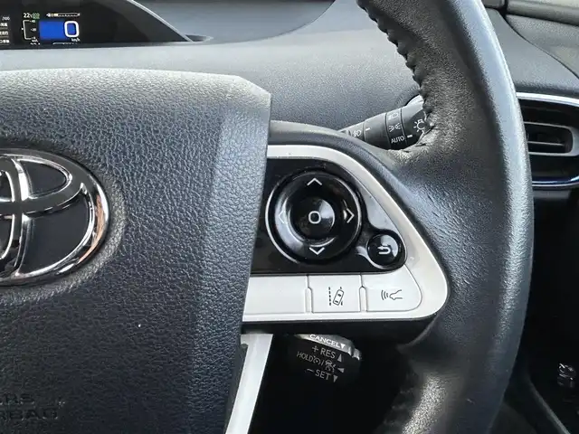 トヨタ プリウス A ツーリングセレクション 愛媛県 2016(平28)年 8.5万km エモーショナルレッド フルセグTV/BSM/レザーシート/シートヒーター/オートライト/オートハイビーム/フォグランプ/パーキングアシスト/ETC/LED/Bカメラ/コーナーセンサー前後/クルーズコントロール/純正フロアマット/純正17AW/横滑り防止装置/スマートキー/Bluetooth/プッシュスタート