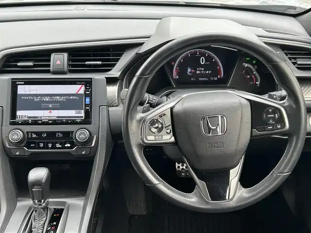 ホンダ シビック ハッチバック 福島県 2019(令1)年 3.3万km ルナシルバーM ワンオーナー/純正ナビ/CD/DVD/SD/BT/USB/フルセグTV/ホンダセンシング/革コンビシート(プライムスムースＸファブリック)/シートヒーター/パワーシート/レーダークルーズコントロール/ステアリングリモコン/アイドリングストップ/バックカメラ/ビルトインETC 2.0/ドライブレコーダー/プッシュスタート/ドアバイザー/純正フロアマット/オートライト/LEDヘッドライト/フォグライト