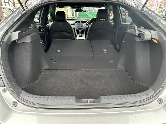 ホンダ シビック ハッチバック 福島県 2019(令1)年 3.3万km ルナシルバーM ワンオーナー/純正ナビ/CD/DVD/SD/BT/USB/フルセグTV/ホンダセンシング/革コンビシート(プライムスムースＸファブリック)/シートヒーター/パワーシート/レーダークルーズコントロール/ステアリングリモコン/アイドリングストップ/バックカメラ/ビルトインETC 2.0/ドライブレコーダー/プッシュスタート/ドアバイザー/純正フロアマット/オートライト/LEDヘッドライト/フォグライト