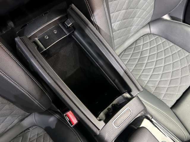 メルセデス・ベンツ ＧＬＢ２００ｄ 千葉県 2020(令2)年 2.6万km マウンテングレー ＲＳＰ　/純正ナビ　/３６０°カメラ　/ＡＣＣ　/ＢＳＭ　/ハーフレザーシート　/シートヒーター　/パワーシート　/ＬＥＤヘッドライト　/オートライト　/電動リアゲート　/ドライブレコーダー　/純正１８インチＡＷ