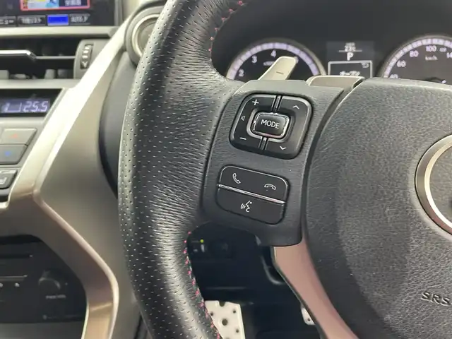 レクサス ＮＸ 200t Fスポーツ 愛知県 2015(平27)年 6.8万km レッドマイカクリスタルシャイン 三眼LEDヘッドライト/純正ナビ（フルセグ、CD、DVD、Bluetooth）/Bカメラ/ETC2.0/シートヒーター、エアシート（D+N)/ハンドルヒーター/パワーシート（D+N)/ドラレコ前方/本革シート/100V電源/パワーバックドア/オートライト/USB/電子パーキング/オートホールド/フォグライト/社外フロアマット/純正アルミホイール/スマートキー/横滑り防止装置
