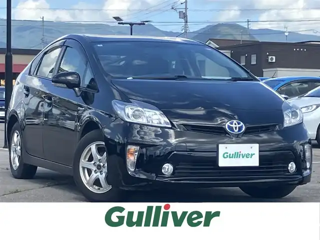 トヨタ プリウス S 道南・函館 2014(平26)年 6.8万km ブラック ・純正ナビ/・エンジンスターター/・バックカメラ/・寒冷地仕様/・ＥＴＣ/・オートライト/・純正フロアマット/・ドアバイザー/・カーテンエアバック/・スマートキー/・プッシュスタート