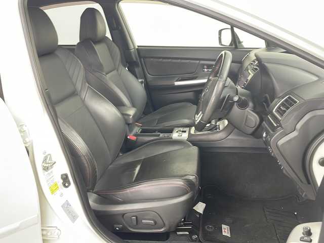 スバル ＷＲＸ Ｓ４ 2．0GT‐S アイサイト 道央・札幌 2015(平27)年 6.6万km クリスタルホワイトP ・4WD/・純正SDナビ&フルセグ&CD&DVD&HDMI&ipod&USB/・バックカメラ/・レーダークルーズコントロール/・衝突軽減ブレーキ/・レーンキープアシスト/・レザーシート/・メモリシート/・シートヒーター/・革巻きステアリング/・パドルシフト/・電動パーキング/・STIエアロ&リア&サイド/・ヘッドライトレベライザー/・オートライト/・LEDヘッドライト/・LEDフォグ/・ビルトインETC/・ヒルスタートアシスト/・SI-DRIVE/・スマートキー/・プッシュスタート/・横滑り防止