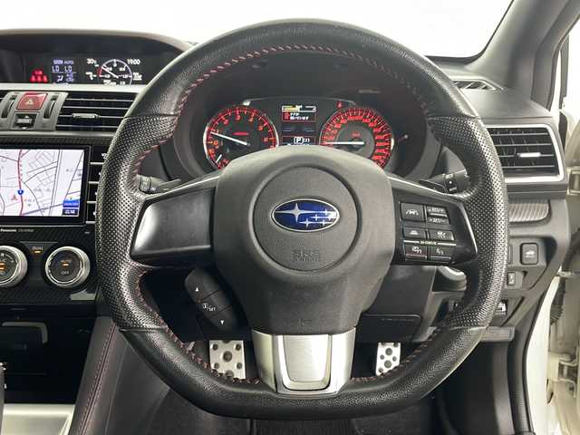 スバル ＷＲＸ Ｓ４ 2．0GT‐S アイサイト 道央・札幌 2015(平27)年 6.6万km クリスタルホワイトP ・4WD/・純正SDナビ&フルセグ&CD&DVD&HDMI&ipod&USB/・バックカメラ/・レーダークルーズコントロール/・衝突軽減ブレーキ/・レーンキープアシスト/・レザーシート/・メモリシート/・シートヒーター/・革巻きステアリング/・パドルシフト/・電動パーキング/・STIエアロ&リア&サイド/・ヘッドライトレベライザー/・オートライト/・LEDヘッドライト/・LEDフォグ/・ビルトインETC/・ヒルスタートアシスト/・SI-DRIVE/・スマートキー/・プッシュスタート/・横滑り防止