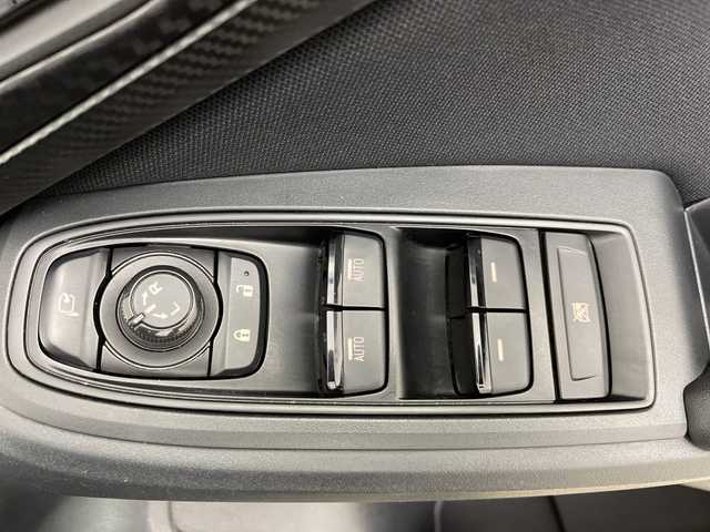 スバル インプレッサ スポーツ 1．6i－Lアイサイト 道央・札幌 2018(平30)年 5.8万km ダークグレーメタリック ・4WD/・禁煙車/・社外メモリナビ/・フルセグTV/CD/DVD/SD/USB/・Bluetooth接続/・バックカメラ/ETC/・追従式クルーズコントロール/・衝突被害軽減ブレーキ/・レーンキープアシスト/・前後ドライブレコーダー/・横滑り防止装置/・ヒルスタートアシスト/・LEDヘッドライト/オートライト/・プッシュスタート/スマートキー/・フォグランプ/・純正フロアマット/・パドルシフト