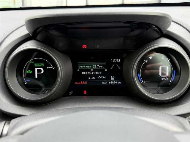 トヨタ ヤリスクロス ハイブリッド X 道南・函館 2021(令3)年 6.3万km グレイッシュブルー 純正ナビ/衝突軽減ブレーキ/夏冬タイヤ/純正エンジンスターター/バックカメラ/クルーズコントロール/コーナーセンサー/レーンキープアシスト/オートハイビーム/オートブレーキホールド/ドアバイザー