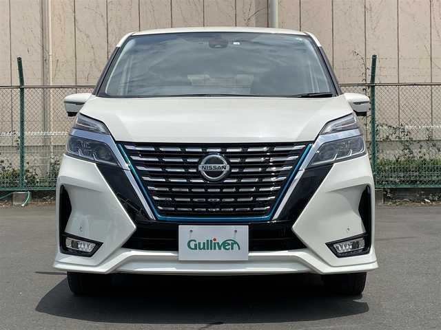 日産 セレナ e－パワー ハイウェイスター V 東京都 2020(令2)年 6.9万km ブリリアントホワイトパール 純正ナビ/アラウンドビュー/天吊モニター/エマージェンシーブレーキ/車線逸脱警報/ソナー/クルーズコントロール/ハンズフリーオートスライドドア/ＥＴＣ/ドライブレコーダー/ステアリングスイッチ