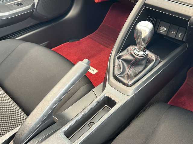 ホンダ Ｓ６６０ β 岐阜県 2018(平30)年 5.2万km プレミアムミスティックナイトパール ６ＭＴ/社外Ｒ１５・Ｒ１６アルミホイール/ＬＥＤヘッドライト/オートライト/プッシュスタート/スマートキー/スペアキー/ＥＴＣ/横滑り防止機構/オートエアコン/無限フロアマット