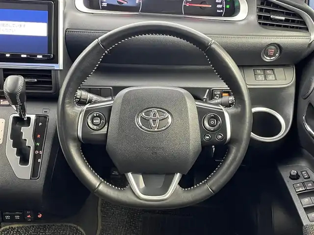 トヨタ シエンタ G グランパー 埼玉県 2019(令1)年 6.1万km グレイッシュブルー 純正9インチナビ/ CD DVD 地デジTV Bluetooth/パノラミックビューモニター　/純正前方ドライブレコーダー　/ビルトインETC2.0/両側パワースライドドア　/前後クリアランスソナー　/前席シートヒーター　/ステアリングヒーター/トヨタセーフティーセンス/プリクラッシュセーフティ/レーンディパーチャーアラート/オートマチックハイビーム/横滑り防止/アイドリングストップ/純正フロアマット/LEDオートライト/フォグライト/スマートキー