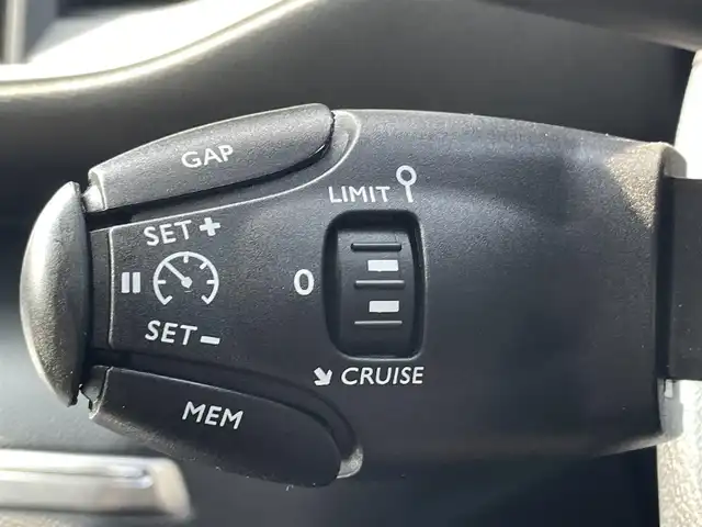 プジョー ３０８ ロードトリップ ブルーHDi 三重県 2021(令3)年 1万km パール ＡＣＣ/デジタルメーター/アクティブセーフティブレーキ/レーンキープアシスト/バックカメラ/専用アルカンターラシート /アップルカープレイ/アンドロイドオート/専用フロアマット/前後ドライブレコーダー/社外レーダー/パドルシフト