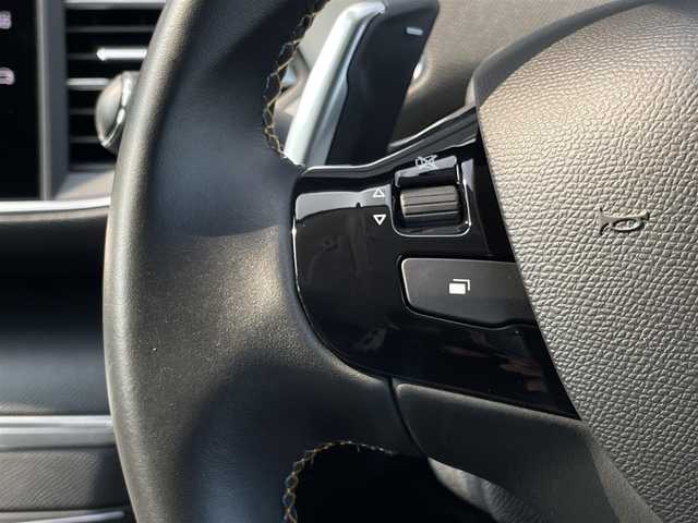 プジョー ３０８ ロードトリップ ブルーHDi 三重県 2021(令3)年 1万km パール ＡＣＣ/デジタルメーター/アクティブセーフティブレーキ/レーンキープアシスト/バックカメラ/専用アルカンターラシート /アップルカープレイ/アンドロイドオート/専用フロアマット/前後ドライブレコーダー/社外レーダー/パドルシフト