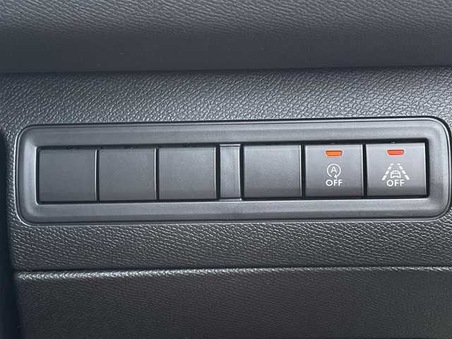 プジョー ３０８ ロードトリップ ブルーHDi 三重県 2021(令3)年 1万km パール ＡＣＣ/デジタルメーター/アクティブセーフティブレーキ/レーンキープアシスト/バックカメラ/専用アルカンターラシート /アップルカープレイ/アンドロイドオート/専用フロアマット/前後ドライブレコーダー/社外レーダー/パドルシフト