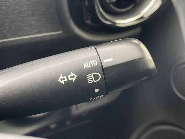 トヨタ アクア G 宮城県 2016(平28)年 4万km ライムホワイトパールクリスタルシャイン 禁煙車/純正ナビ/（BT/AM/FM/フルセグTV）/スマートエントリーパッケージ/純正15インチアルミホイール/純正フロアマット/バックカメラ/ETC/クルーズコントロール/スマートキー/プッシュボタン/スペアキー有/トヨタセーフティセンス/ABS/衝突被害軽減システム/横滑り防止装置/オートライト/オートマチックハイビーム/LEDヘッドライト/レベライザー