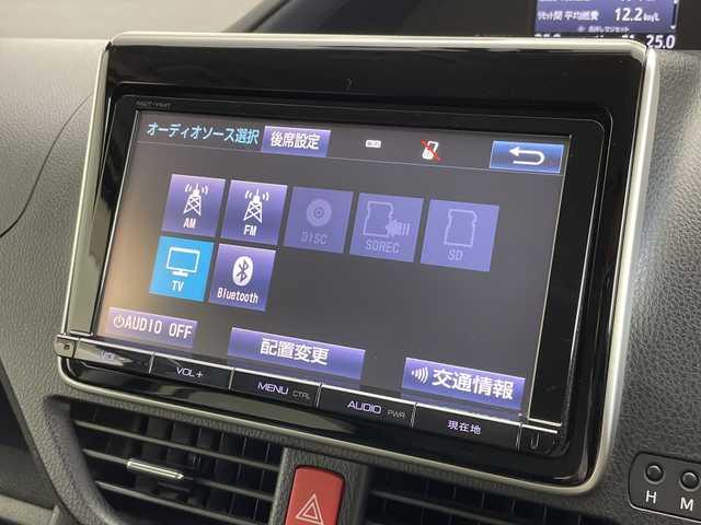 トヨタ ノア ハイブリッド G 新潟県 2014(平26)年 9万km ホワイトパールクリスタルシャイン 純正メモリナビ【NSZT-Y64T】/　フルセグTV/Bluetooth/CD/DVD/フリップダウンモニター/クルーズコントロール/両側パワースライドドア/前席シートヒーター/前後ドライブレコーダー/バックモニター/ビルトインETC/レザー調シートカバー/レザーステアリング/ステアリングスイッチ/横滑り防止装置/オートライト