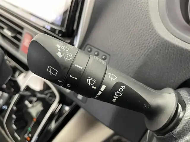 トヨタ ノア Si ダブルバイビーⅡ 大分県 2019(平31)年 7.6万km ホワイトパールクリスタルシャイン 純正9インチメモリナビ/(CD/DVD/BT/フルセグTV)/純正フリップダウンモニター/バックカメラ/両側パワースライドドア/ハーフレザーシート/スマートキー/プッシュスタート/ETC/電格ミラー/ウィンカーミラー/オートライト/フォグランプ/LEDヘッドライト/クルーズコントロール/クリアランスソナー/ドライブレコーダー/ステアリングスイッチ/革巻きステリング/純正16インチアルミホイール/ドアバイザー/フロアマット