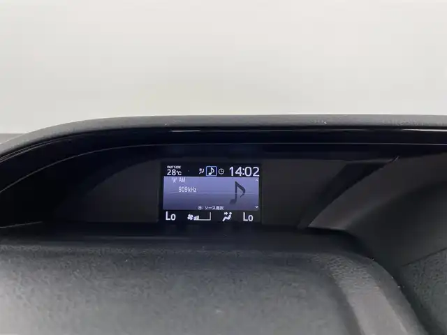 トヨタ ノア Si ダブルバイビーⅡ 大分県 2019(平31)年 7.6万km ホワイトパールクリスタルシャイン 純正9インチメモリナビ/(CD/DVD/BT/フルセグTV)/純正フリップダウンモニター/バックカメラ/両側パワースライドドア/ハーフレザーシート/スマートキー/プッシュスタート/ETC/電格ミラー/ウィンカーミラー/オートライト/フォグランプ/LEDヘッドライト/クルーズコントロール/クリアランスソナー/ドライブレコーダー/ステアリングスイッチ/革巻きステリング/純正16インチアルミホイール/ドアバイザー/フロアマット