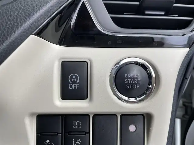 トヨタ ノア Si ダブルバイビーⅡ 大分県 2019(平31)年 7.6万km ホワイトパールクリスタルシャイン 純正9インチメモリナビ/(CD/DVD/BT/フルセグTV)/純正フリップダウンモニター/バックカメラ/両側パワースライドドア/ハーフレザーシート/スマートキー/プッシュスタート/ETC/電格ミラー/ウィンカーミラー/オートライト/フォグランプ/LEDヘッドライト/クルーズコントロール/クリアランスソナー/ドライブレコーダー/ステアリングスイッチ/革巻きステリング/純正16インチアルミホイール/ドアバイザー/フロアマット