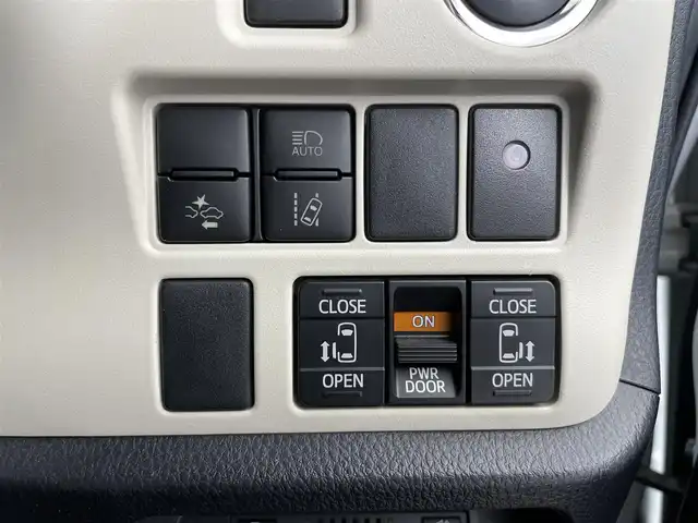 トヨタ ノア Si ダブルバイビーⅡ 大分県 2019(平31)年 7.6万km ホワイトパールクリスタルシャイン 純正9インチメモリナビ/(CD/DVD/BT/フルセグTV)/純正フリップダウンモニター/バックカメラ/両側パワースライドドア/ハーフレザーシート/スマートキー/プッシュスタート/ETC/電格ミラー/ウィンカーミラー/オートライト/フォグランプ/LEDヘッドライト/クルーズコントロール/クリアランスソナー/ドライブレコーダー/ステアリングスイッチ/革巻きステリング/純正16インチアルミホイール/ドアバイザー/フロアマット