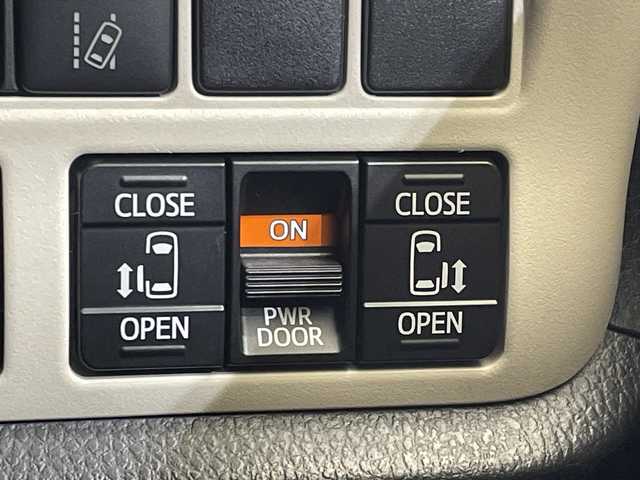 トヨタ ノア Si ダブルバイビーⅡ 愛媛県 2019(平31)年 7.6万km ホワイトパールクリスタルシャイン 純正9インチメモリナビ/(CD/DVD/BT/フルセグTV)/純正フリップダウンモニター/バックカメラ/両側パワースライドドア/ハーフレザーシート/スマートキー/プッシュスタート/ETC/電格ミラー/ウィンカーミラー/オートライト/フォグランプ/LEDヘッドライト/クルーズコントロール/クリアランスソナー/ドライブレコーダー/ステアリングスイッチ/革巻きステリング/純正16インチアルミホイール/ドアバイザー/純正フロアマット