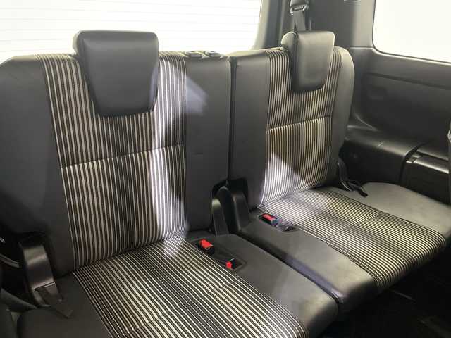 トヨタ ノア Si ダブルバイビーⅡ 愛媛県 2019(平31)年 7.6万km ホワイトパールクリスタルシャイン 純正9インチメモリナビ/(CD/DVD/BT/フルセグTV)/純正フリップダウンモニター/バックカメラ/両側パワースライドドア/ハーフレザーシート/スマートキー/プッシュスタート/ETC/電格ミラー/ウィンカーミラー/オートライト/フォグランプ/LEDヘッドライト/クルーズコントロール/クリアランスソナー/ドライブレコーダー/ステアリングスイッチ/革巻きステリング/純正16インチアルミホイール/ドアバイザー/純正フロアマット