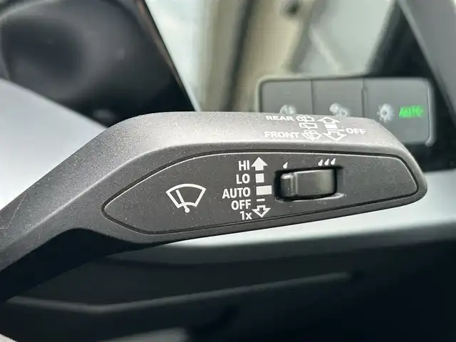 アウディ アウディ Ａ３ SB 30TFSI アドバンスド 茨城県 2025(令7)年 0.3万km グレイシアホワイトメタリック ワンオーナー/純正ナビ/・Applecarplay/・バックカメラ/・フルセグTV/パーキングアシスト/純正ドラレコ前後/アイドリングストップ/クルーズコントロール/シートヒーターD＋N席/パワーシートD＋N席/レーンキープアシスト/オートマチックハイビーム/置くだけ充電器/ETC2.0
