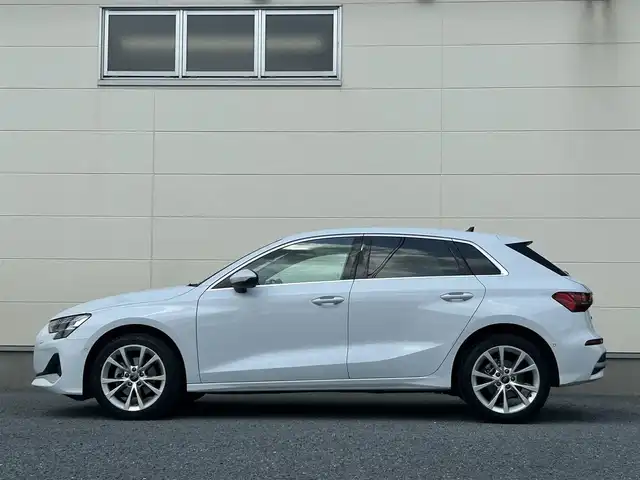 アウディ アウディ Ａ３ SB 30TFSI アドバンスド 茨城県 2025(令7)年 0.3万km グレイシアホワイトメタリック ワンオーナー/純正ナビ/・Applecarplay/・バックカメラ/・フルセグTV/パーキングアシスト/純正ドラレコ前後/アイドリングストップ/クルーズコントロール/シートヒーターD＋N席/パワーシートD＋N席/レーンキープアシスト/オートマチックハイビーム/置くだけ充電器/ETC2.0