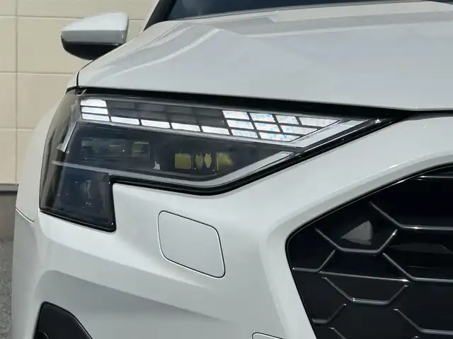 アウディ アウディ Ａ３ SB 30TFSI アドバンスド 茨城県 2025(令7)年 0.3万km グレイシアホワイトメタリック ワンオーナー/純正ナビ/・Applecarplay/・バックカメラ/・フルセグTV/パーキングアシスト/純正ドラレコ前後/アイドリングストップ/クルーズコントロール/シートヒーターD＋N席/パワーシートD＋N席/レーンキープアシスト/オートマチックハイビーム/置くだけ充電器/ETC2.0