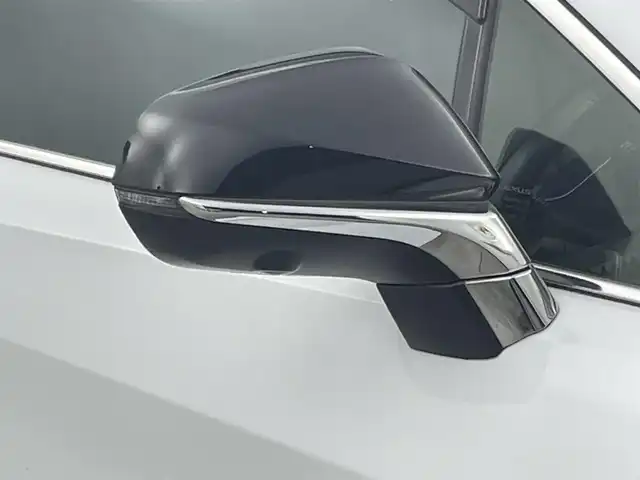 レクサス ＲＸ 450h Fスポーツ 群馬県 2019(令1)年 7.9万km ホワイトノーヴァガラスフレーク 純正12.3型ナビ/サンルーフ/パノラミックビューモニター/ドライブレコーダー/ETC2.0/パドルシフト/パワーシート/シートメモリー/ワイアレス充電/パワーバックドア/エアシート/シートヒーター/ステアリグヒーター/ステアリングリモコン/BSM/HUD/AFS/オートマチックハイビーム/セーフティセンス/ABS/AC100V/SRSエアバッグ（運転席/助手席/サイド/カーテン）/純正20インチアルミホイール/禁煙車