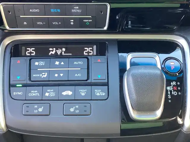 ホンダ ステップワゴン スパーダ eHEV G EXホンダS 大阪府 2021(令3)年 6.2万km 紺 ワンオーナー/純正10インチインターナビ・フルセグTV・CD・/　　　DVD・Bluetooth・HDMI・USB・SD/純正フリップダウンモニター/両側パワースライドドア/純正ドライブレコーダー/ホンダセンシング/スマートキー/バックカメラ/わくわくゲート/ビルトインETC2.0/前席シートヒーター/LEDフォグランプ/LEDオートヘッドライト/電動パーキングブレーキ/電動格納ウインカーミラー/コンフォートビューパッケージ/純正16インチアルミホイール/R4.5.6.7年ディーラー点検記録簿有