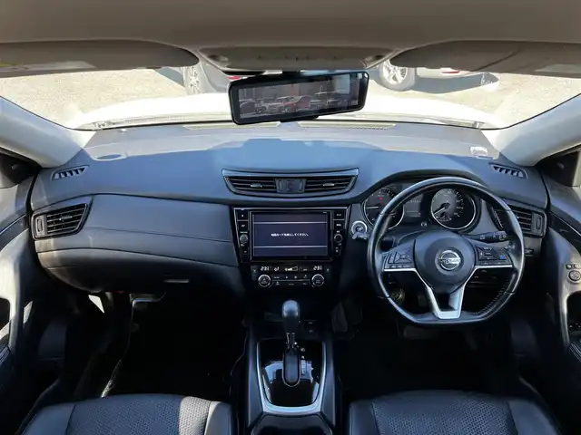 日産 エクストレイル ハイブリッド 20Xi 道央・札幌 2020(令2)年 10.6万km ブリリアントホワイトパール ４WD/純正SDナビ/AUX/DVD/SD/フルセグ/プロパイロット/衝突被害軽減ブレーキ/横滑り防止装置/インテリジェントクルーズコントロール/ダウンヒルアシストコントロール/グリップコントロール/クリアランスソナー/バックカメラ/フロントカメラ/サイドカメラ/全方位カメラ/アラウンドビューモニター/ビルトインETC/アイドリングストップ/パワーバックドア/全席シートヒーター/レザーシート/革巻きステアリング/ステアリングリモコン/電動パーキング/オートブレーキホールド/デジタルインナーミラー/プッシュスタート/スマートキー/LEDヘッドライト/オートライト/フォグランプ/ヘッドライトレベライザー/電動格納ミラー/ドアバイザー/純正フロアマット/スペアキー/ルーフレール