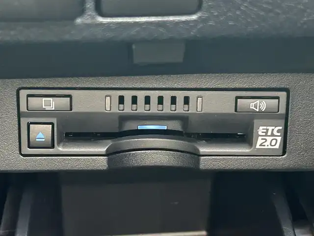 トヨタ アルファードハイブリット 兵庫県 2021(令3)年 1.3万km パール メーカーナビ（CD/DVD/BT/USB/HDMI/SD）/フルセグTV/バックカメラ/全周囲/ETC2.0/サンルーフ/プレミアムサウンド/フリップダウンモニター/両側パワースライドドア/衝突軽減ブレーキ/クルーズコントロール/前後コーナーセンサー/前方ドライブレコーダー/レザーシート/シートヒーター/エアーシート/パワーシート/LEDヘッドライト/オートライト/オートハイビーム/電動リアゲート/オートホールド/電動パーキングブレーキ/スマートキー/AC100V/電動格納ミラー/純正フロアマット/純正ドアバイザー/純正アルミ17インチ
