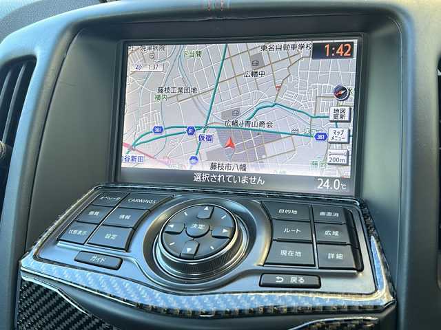 日産 フェアレディ Ｚ ニスモ 静岡県 2016(平28)年 4.2万km ブリリアントシルバー 純正マルチ/・ナビゲーション/・AM/FM/・Bluetooth/・CD/DVD/・AUX/・フルセグTV/・Music Box/主要装備/・19インチADVANアルミ/・HKSメタルキャタライザー/・HKSオイルクーラー/・NISMOマフラー/・NISMOタワーバー/・BOSEスピーカー/・3眼メーター/・HIDヘッドライト/・ビルトインETC/・レカロシート/・横滑り防止装置/・サイドカーテンエアバッグ/・オートライト/・フォグランプ