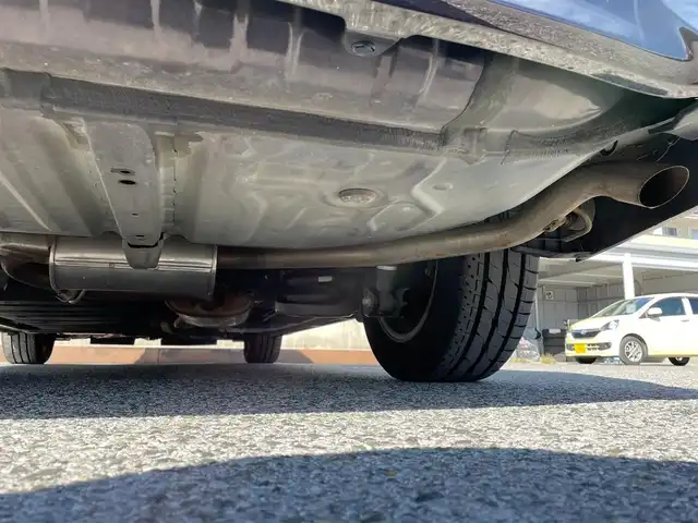 トヨタ ノア Si 滋賀県 2014(平26)年 6.6万km ボルドーマイカメタリック フリップダウンモニター/ツインムーンルーフ/両側パワースライドドア/7インチ純正ナビ【NSZN-W64T】/(FM/AM/CD/DVD/フルセグ/Bluetooth/HDMI)/ETC/バックカメラ/電動格納ミラー/アイドリングストップ/革巻きステアリング/ステアリングスイッチ/オートライト/キセノンライト/フロントフォグ/フルオートエアコン/プッシュスタート/スマートキー/純正フロアマット/ドアバイザー