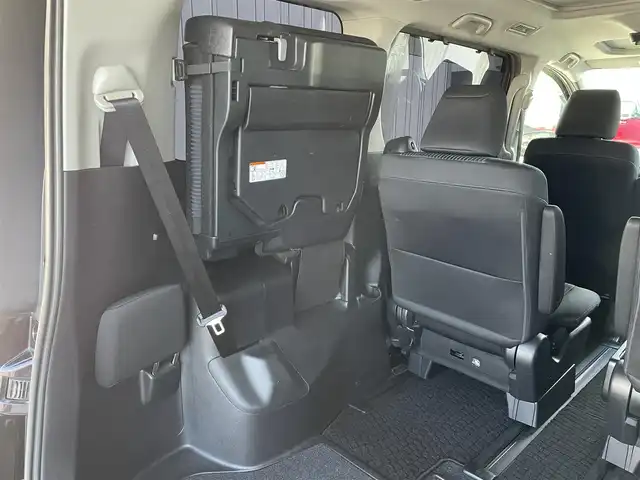 トヨタ ノア Si 滋賀県 2014(平26)年 6.6万km ボルドーマイカメタリック フリップダウンモニター/ツインムーンルーフ/両側パワースライドドア/7インチ純正ナビ【NSZN-W64T】/(FM/AM/CD/DVD/フルセグ/Bluetooth/HDMI)/ETC/バックカメラ/電動格納ミラー/アイドリングストップ/革巻きステアリング/ステアリングスイッチ/オートライト/キセノンライト/フロントフォグ/フルオートエアコン/プッシュスタート/スマートキー/純正フロアマット/ドアバイザー