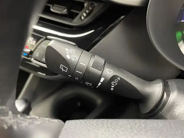 トヨタ Ｃ－ＨＲ S LEDパッケージ 埼玉県 2018(平30)年 4.9万km メタルストリームM ＴＲＤエアロ　純正９インチナビ　バックカメラ　ビルトインＥＴＣ　セーフティセンス　レーダークルーズコントロール　純正アルミホイール　スマートキー　オートハイビーム　ＬＥＤヘッドライト　地デジフルセグ
