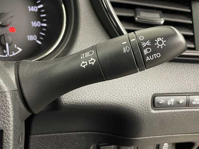 日産 エクストレイル 20Xi 埼玉県 2019(令1)年 6.3万km ガーネットレッド 純正ナビ　/全方位カメラ/デジタルインナーミラー　/プロパイロット　/ドライブレコーダー　/パワーバックドア　/ダウンヒルアシストコントロール　/コーナーセンサー　　/アイドリングストップ　/純正フロアマット　/ＥＴＣ/ドアバイザー/ルーフレール/ウインカーミラー/フォグランプ/革巻きハンドル