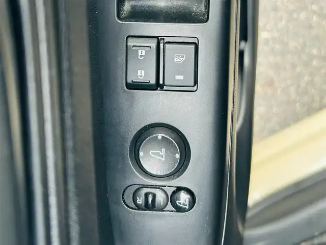 ホンダ Ｎ ＢＯＸ G Lパッケージ 岡山県 2016(平28)年 7.7万km プレミアムアイボリーP (株)IDOMが運営する【じしゃロン岡山店】の自社ローン専用車両です。こちらは現金またはオートローンご利用時の価格です。 自社ローンご希望の方は別途その旨お申し付け下さい/＊プッシュスタート/＊ETC/＊バックカメラ/＊ドライブレコーダー/＊片側パワースライドドア/＊アイドリングストップ/＊ワンセグテレビ/＊スマートキー/＊スペアキー