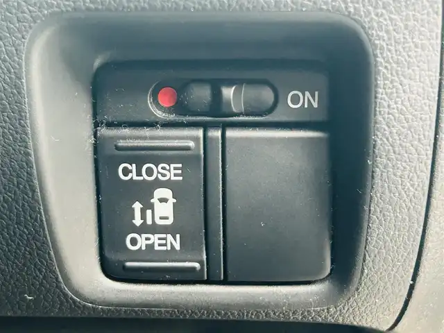 ホンダ Ｎ ＢＯＸ G Lパッケージ 岡山県 2016(平28)年 7.7万km プレミアムアイボリーP (株)IDOMが運営する【じしゃロン岡山店】の自社ローン専用車両です。こちらは現金またはオートローンご利用時の価格です。 自社ローンご希望の方は別途その旨お申し付け下さい/＊プッシュスタート/＊ETC/＊バックカメラ/＊ドライブレコーダー/＊片側パワースライドドア/＊アイドリングストップ/＊ワンセグテレビ/＊スマートキー/＊スペアキー