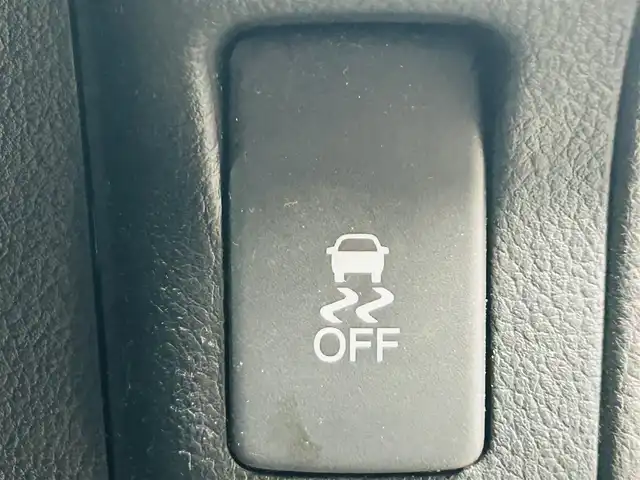 ホンダ Ｎ ＢＯＸ G Lパッケージ 岡山県 2016(平28)年 7.7万km プレミアムアイボリーP (株)IDOMが運営する【じしゃロン岡山店】の自社ローン専用車両です。こちらは現金またはオートローンご利用時の価格です。 自社ローンご希望の方は別途その旨お申し付け下さい/＊プッシュスタート/＊ETC/＊バックカメラ/＊ドライブレコーダー/＊片側パワースライドドア/＊アイドリングストップ/＊ワンセグテレビ/＊スマートキー/＊スペアキー