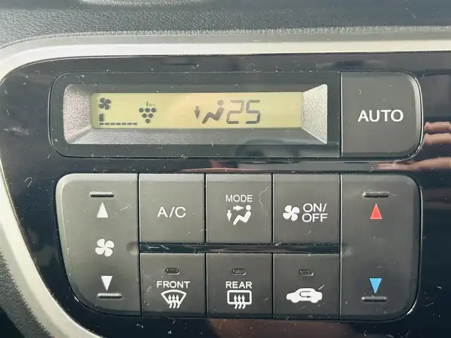 ホンダ Ｎ ＢＯＸ G Lパッケージ 岡山県 2016(平28)年 7.7万km プレミアムアイボリーP (株)IDOMが運営する【じしゃロン岡山店】の自社ローン専用車両です。こちらは現金またはオートローンご利用時の価格です。 自社ローンご希望の方は別途その旨お申し付け下さい/＊プッシュスタート/＊ETC/＊バックカメラ/＊ドライブレコーダー/＊片側パワースライドドア/＊アイドリングストップ/＊ワンセグテレビ/＊スマートキー/＊スペアキー